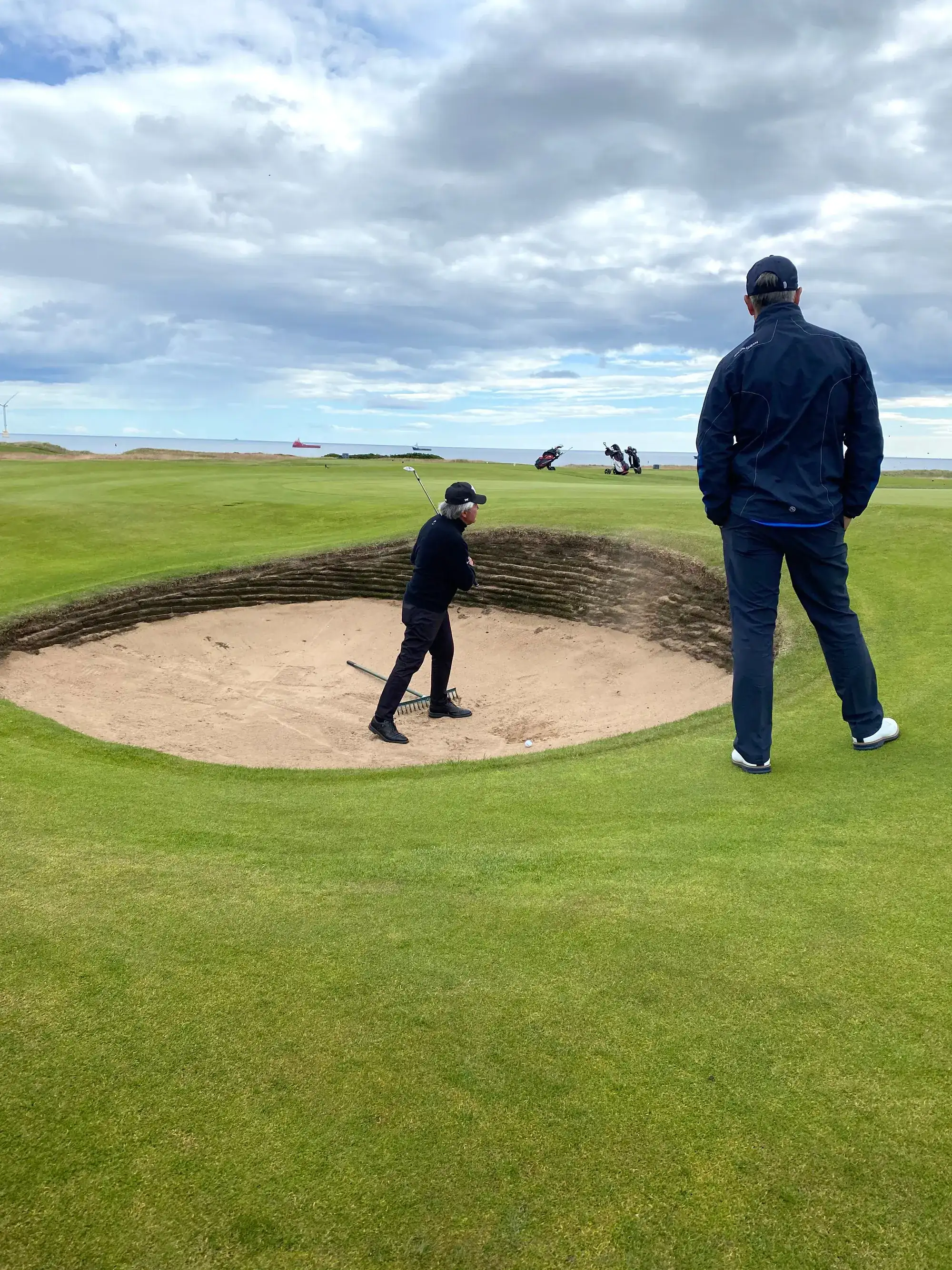 Gary Player with members at Murcar Links